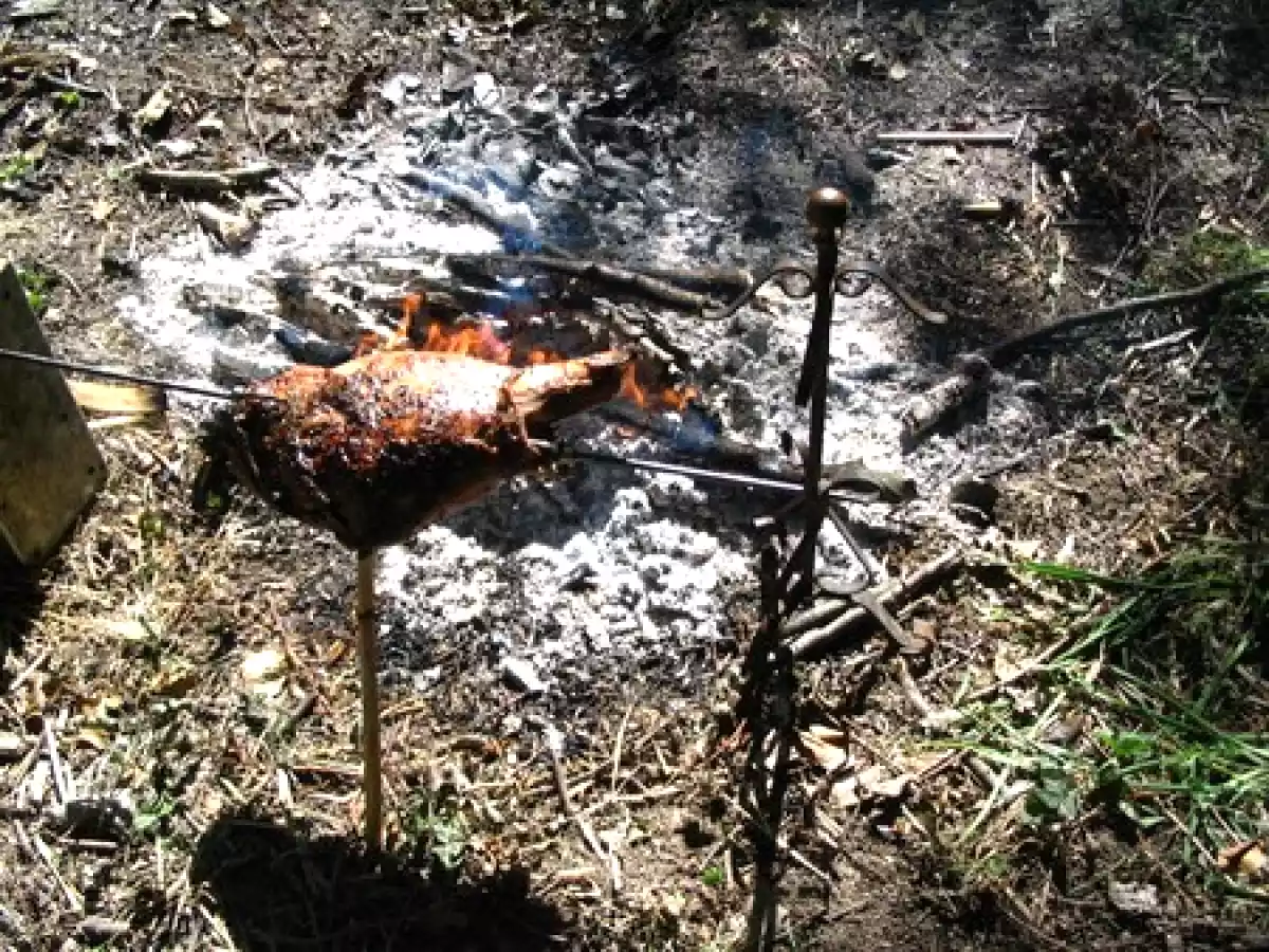 Gigôt d'agneau à la provençale à la broche - photo 2
