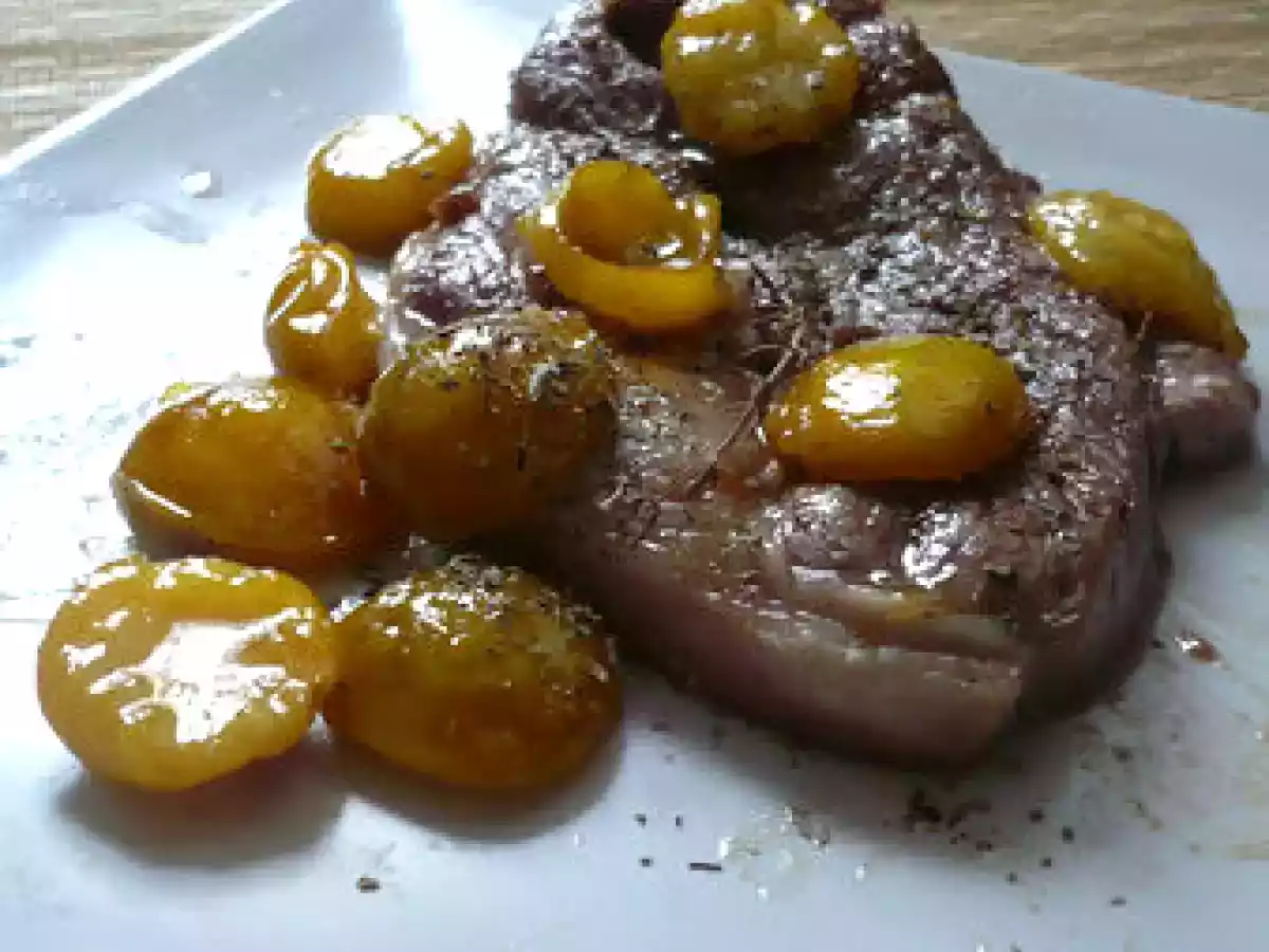 Gigot d'agneau aux mirabelles et au miel