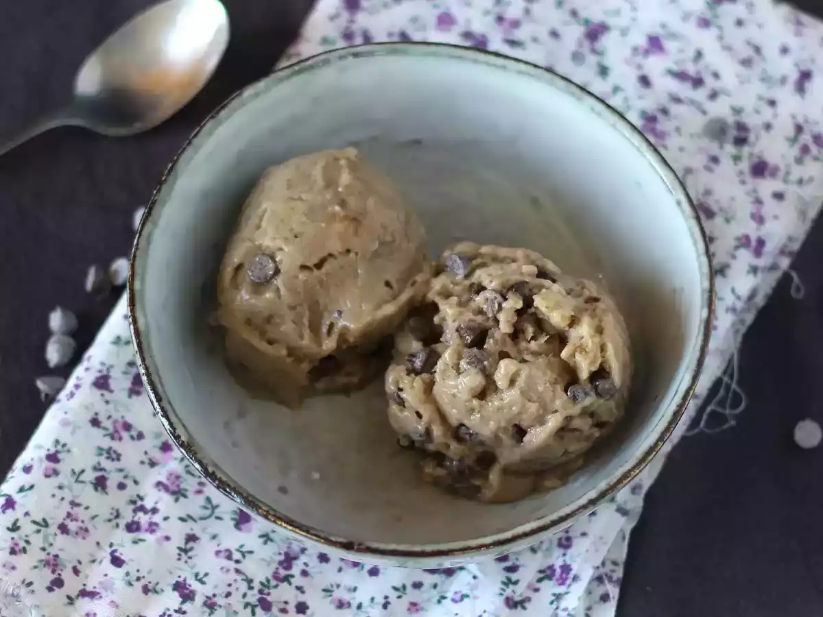 Glace à la banane vegan super facile à faire goût cookie! Cookie Dough vegan - photo 4