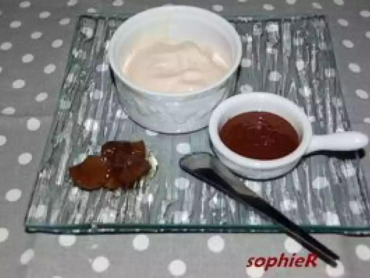 Glace à la châtaigne et son coulis de chocolat chaud