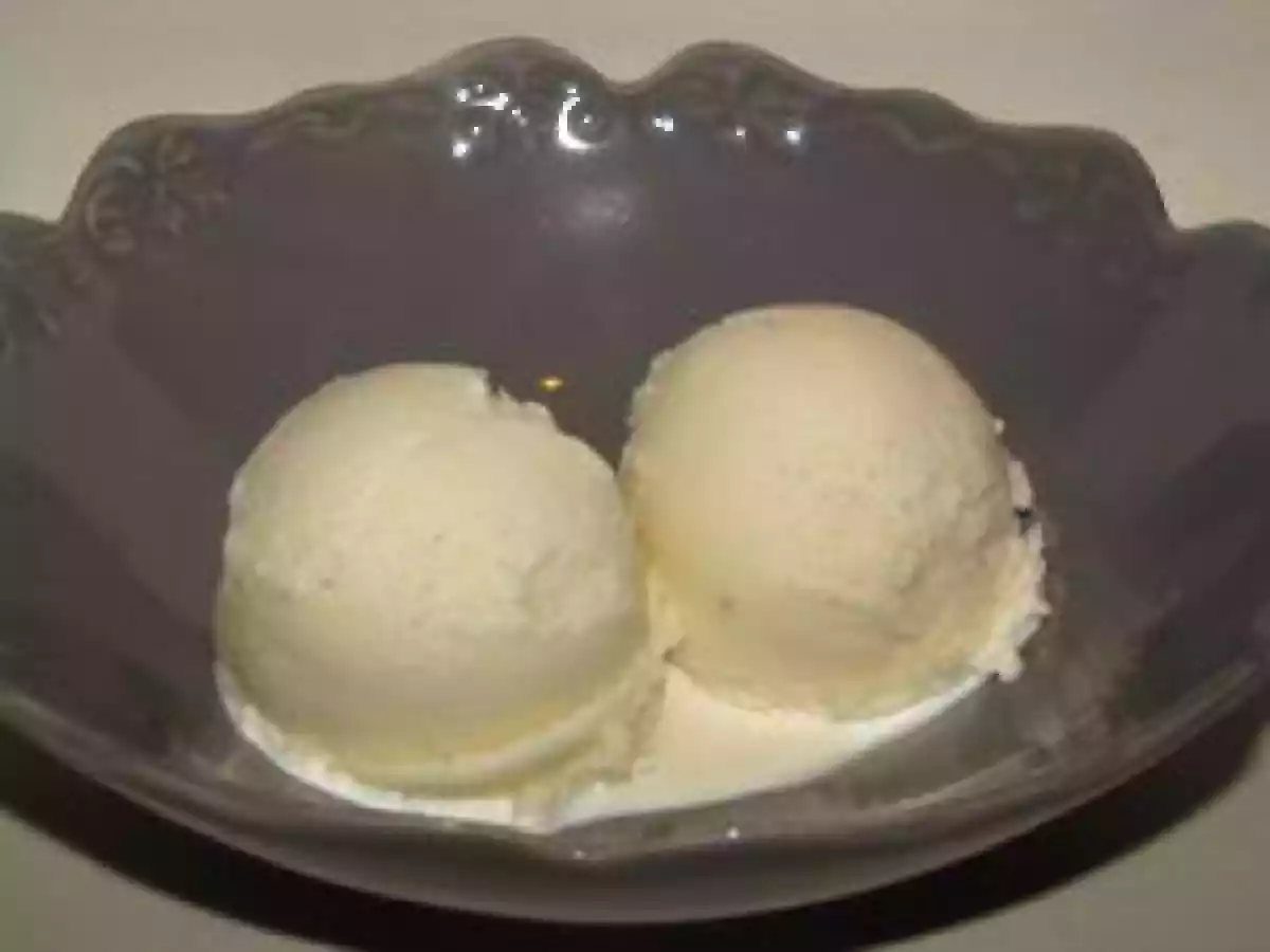 Glace à la vanille allégée