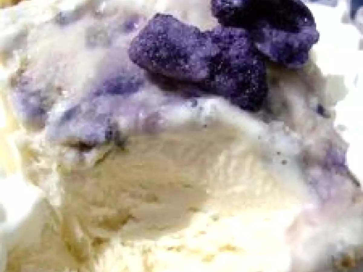 Glace à la violette