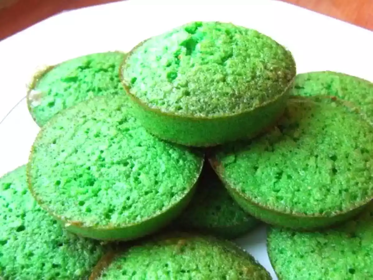 Glace au sésame noir & financier au pandan - photo 3