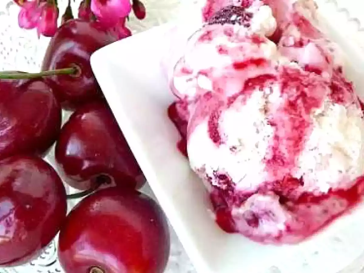 Glace aux cerises & fromage blanc