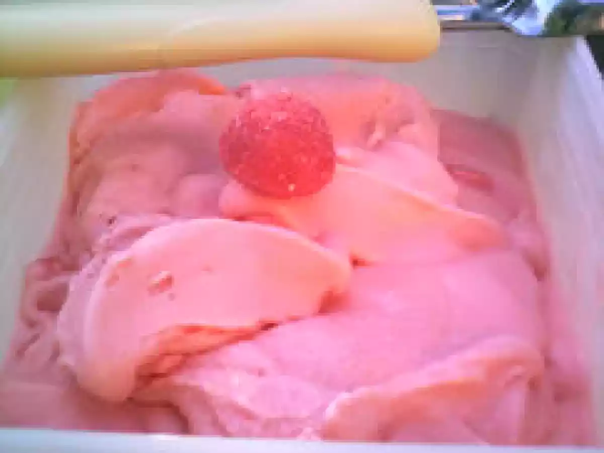 Glace aux fraises Tagada