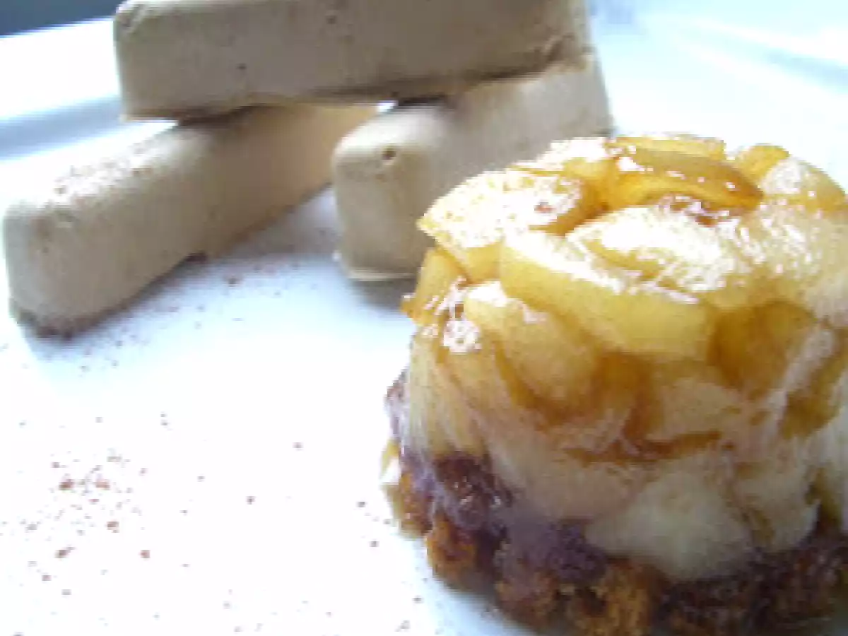 Glace aux spéculoos tatin de poires sur pain d'épices
