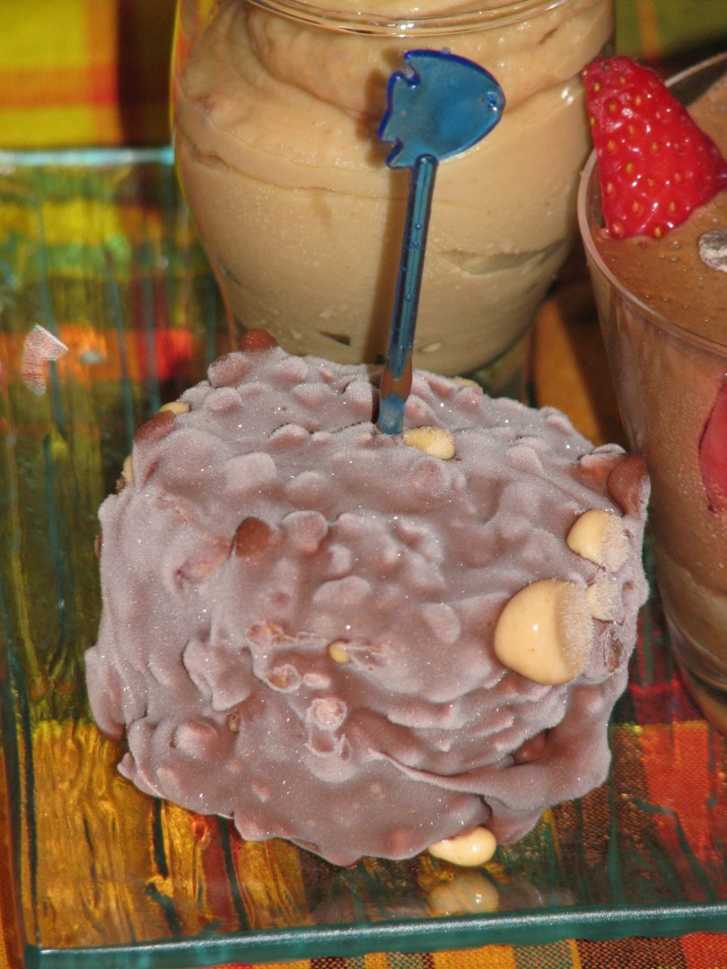 Glace praliné/caramel au beurre salé enrobée de chocolat, Recette Ptitchef
