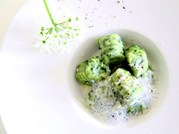 Gnocchi A L Ail Des Ours Et Ecume De Fleurs D Ail Et Parmesan