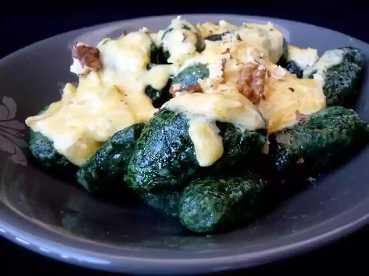 Gnocchis aux épinards sauce roquefort Saint Marcelin