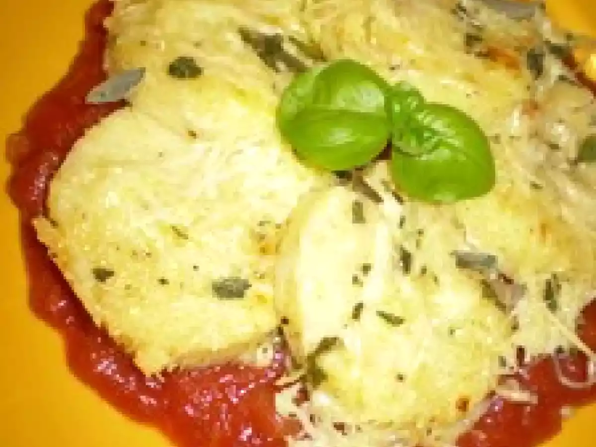 Gnocchis de semoule de blé gratinés à la Romaine