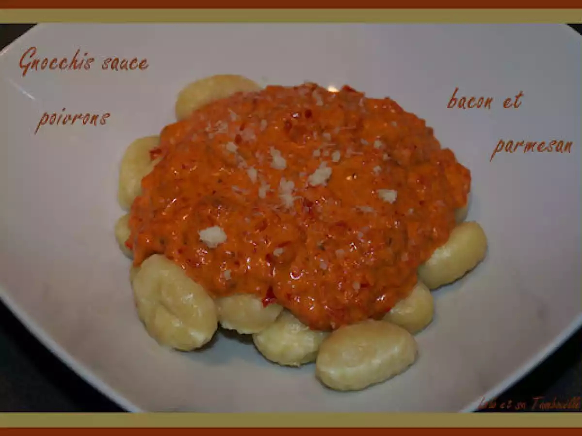 Gnocchis sauce aux poivrons, bacon et parmesan