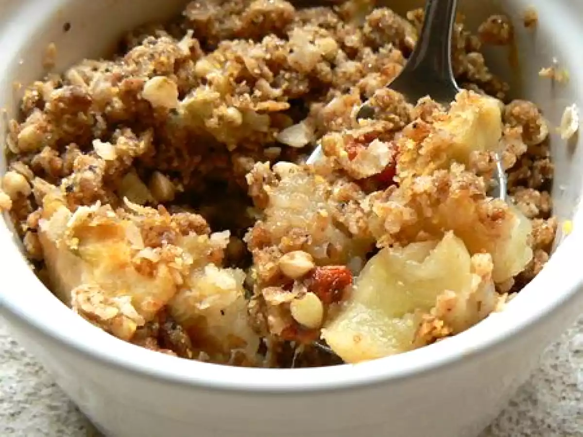 Goji et pommes en crumble au sarrasin sans beurre