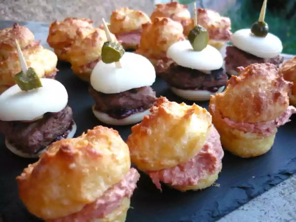 Gougères à la crème de thon et faux burger au Babybel