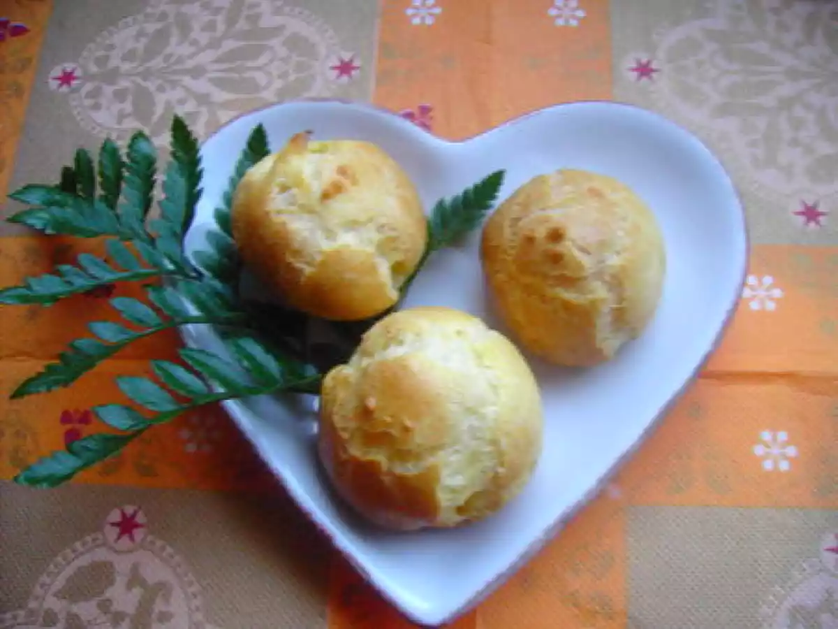 Gougères au fromage ou comment recycler des restes de fromage