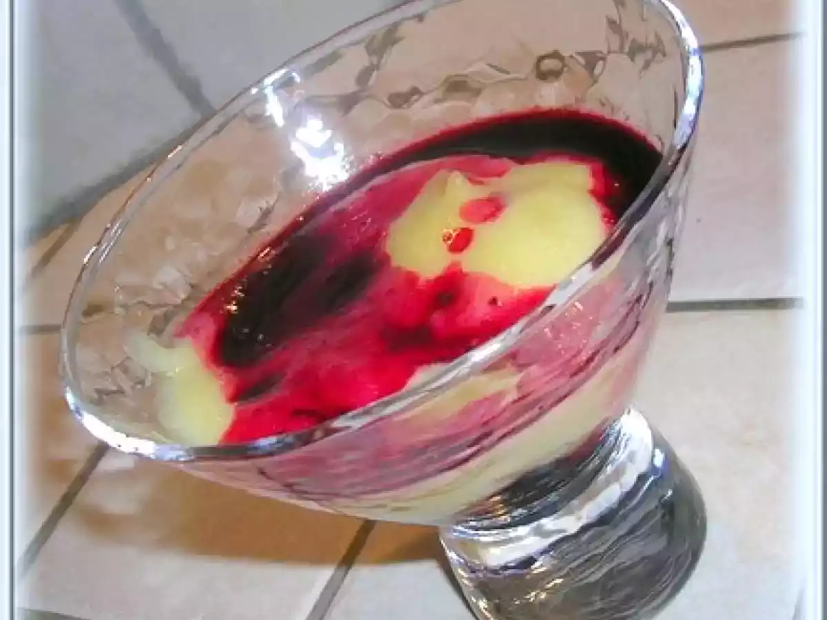 GRATIN AUX MYRTILLES EN VERRINES