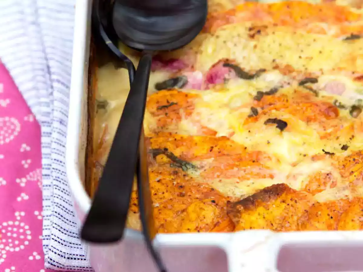 Gratin Dauphinois aux patates douces, navets roses et sauge
