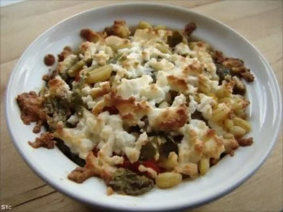 Gratin de blé aux poivrons en croûte de feta & persil