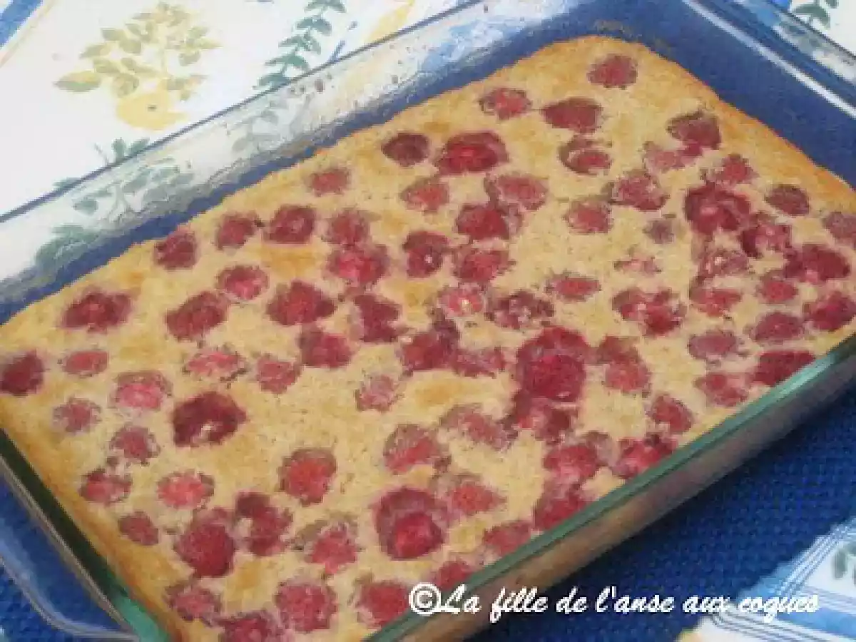 GRATIN DE FRAISES AUX FLOCONS D'AVOINE