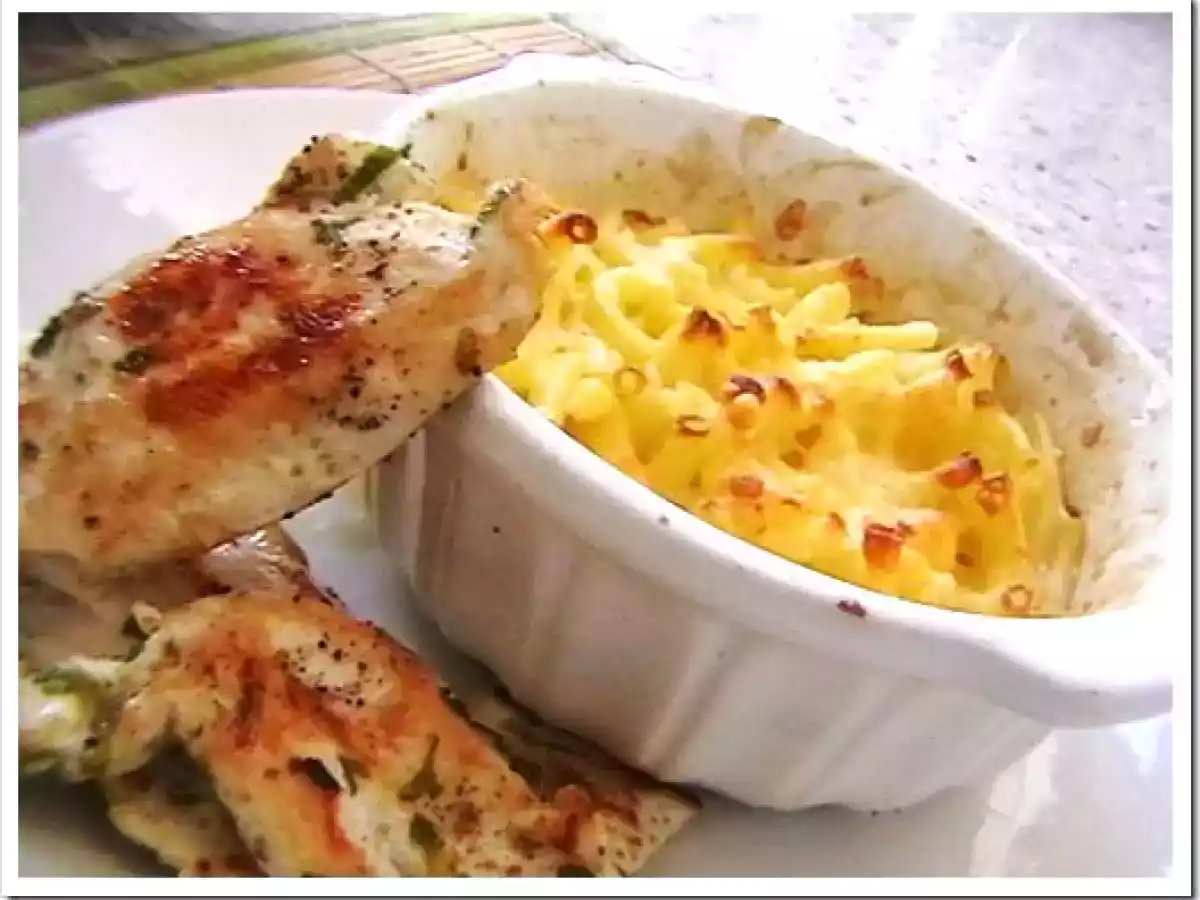 Gratin de macaroni avec escalopes de poulet aux saveurs de l' Orient