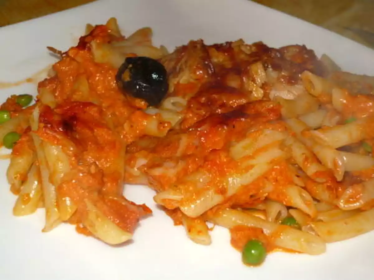 Gratin de pâtes aux piquillos, thon et mozzarella - photo 2