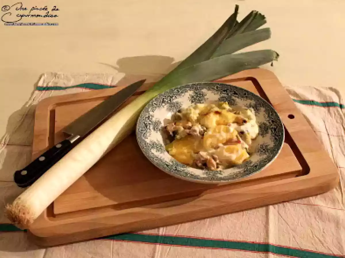 Gratin de polenta au poireau et à la raclette