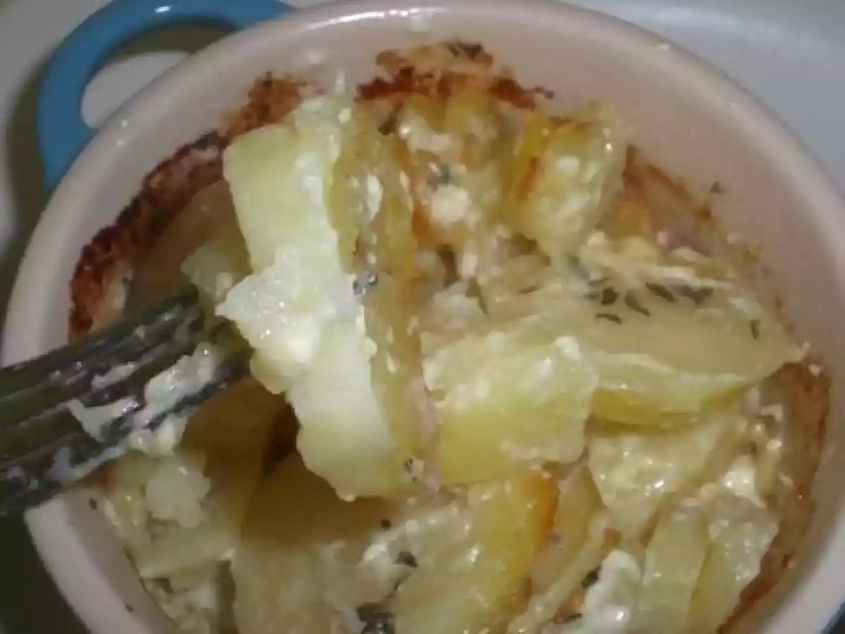 GRATIN DE POMMES DE TERRE A LA FLEUR DE THYM - photo 2