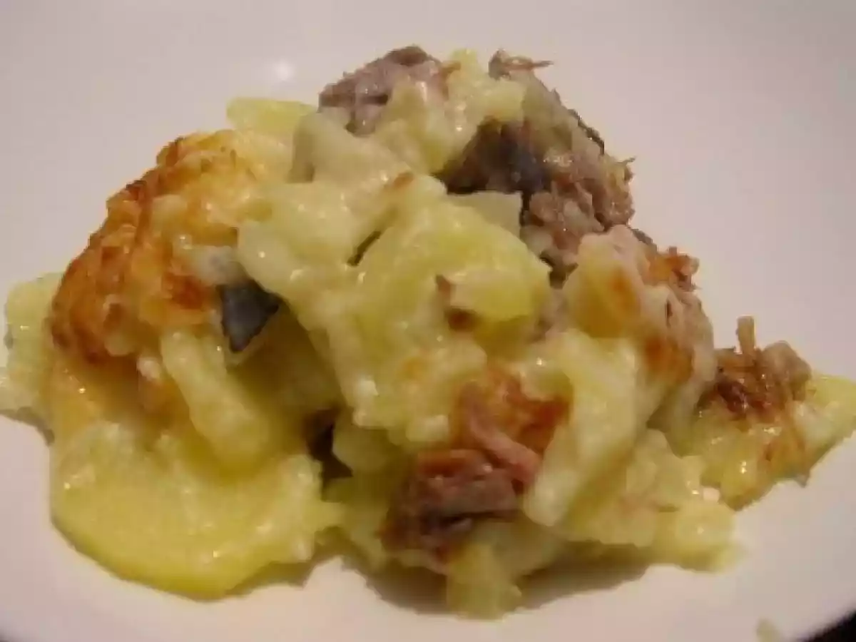 Gratin de pommes de terre au confit de canard