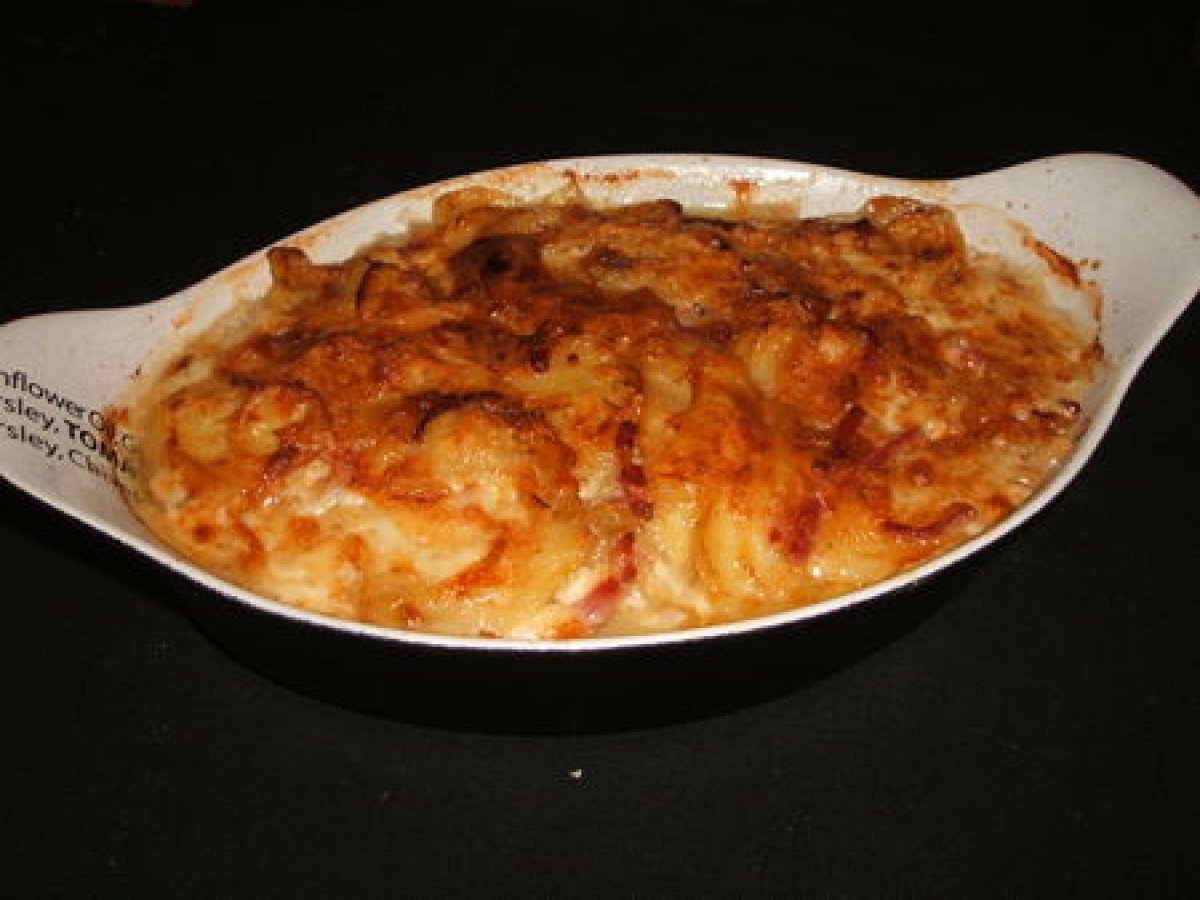 Recette de gratin de pommes de terre, lardons, tomme