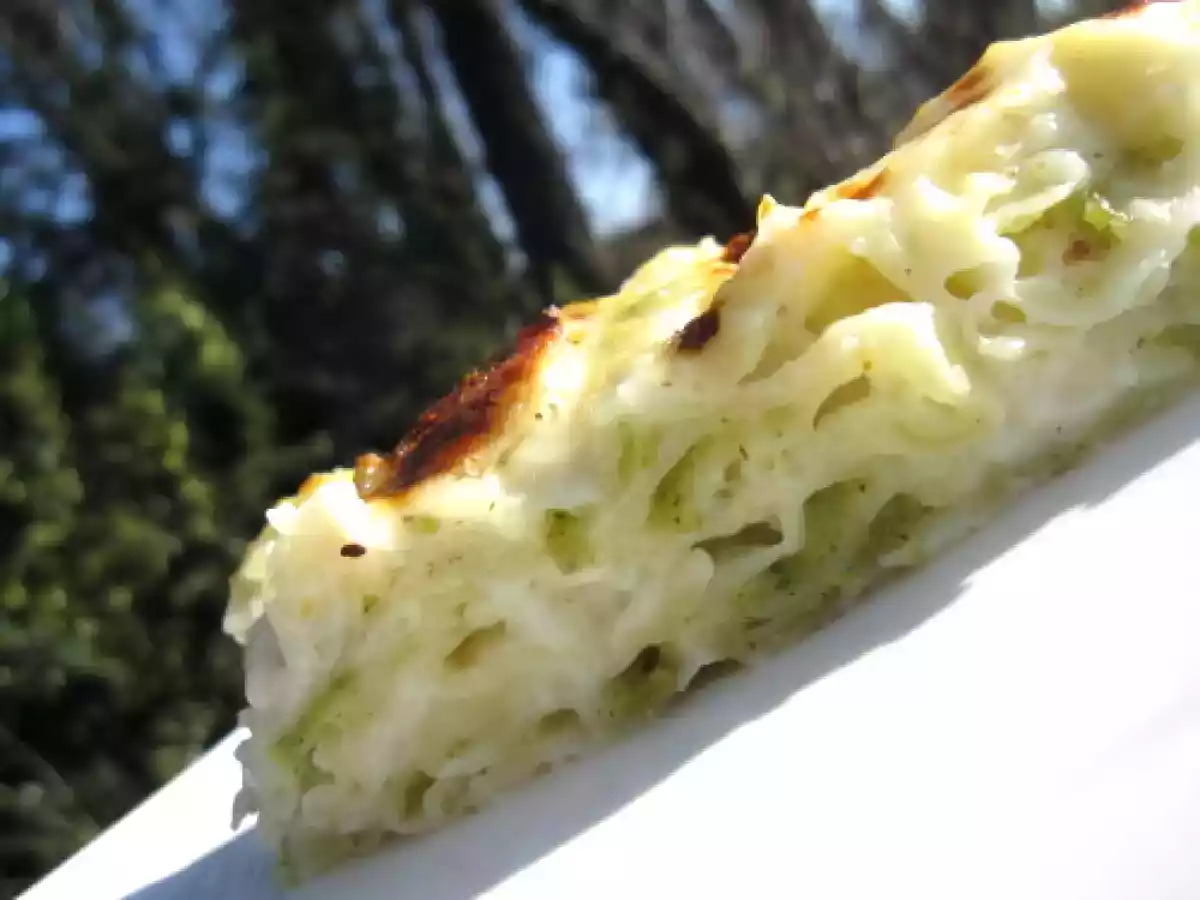 Gratin de ravioles du Dauphiné, oignons caramélisés, béchamel légère à la noix de muscade