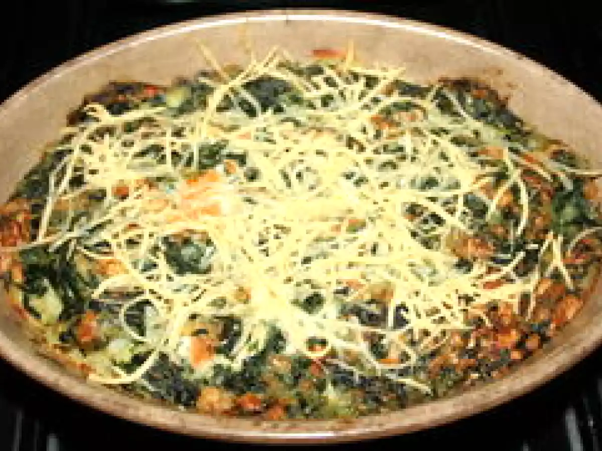 Gratin de saumon, feuilles de bette, pommes de terre