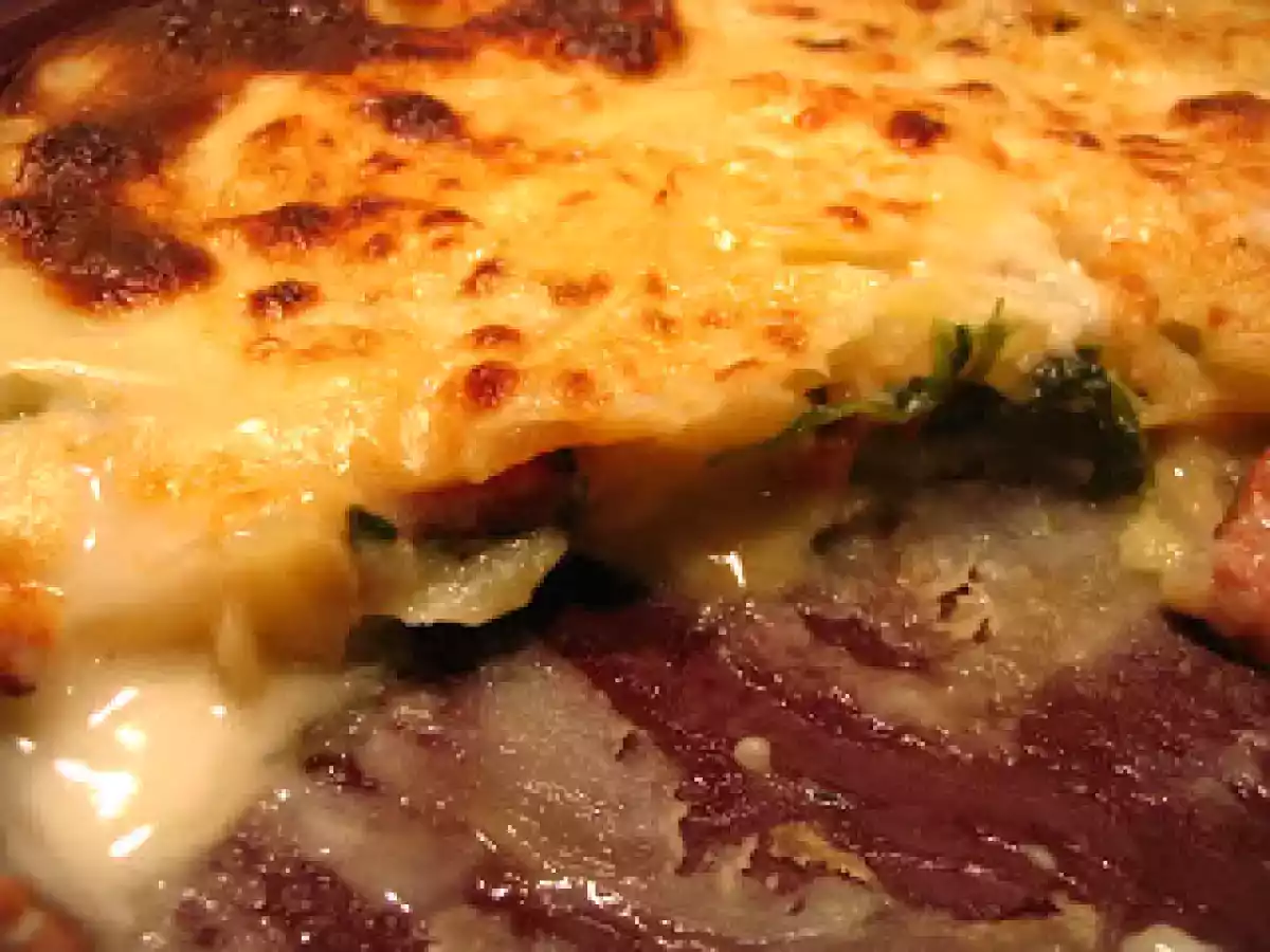 Gratin-quiche aux pommes de terre, épinards et lardons de chouriço - photo 2