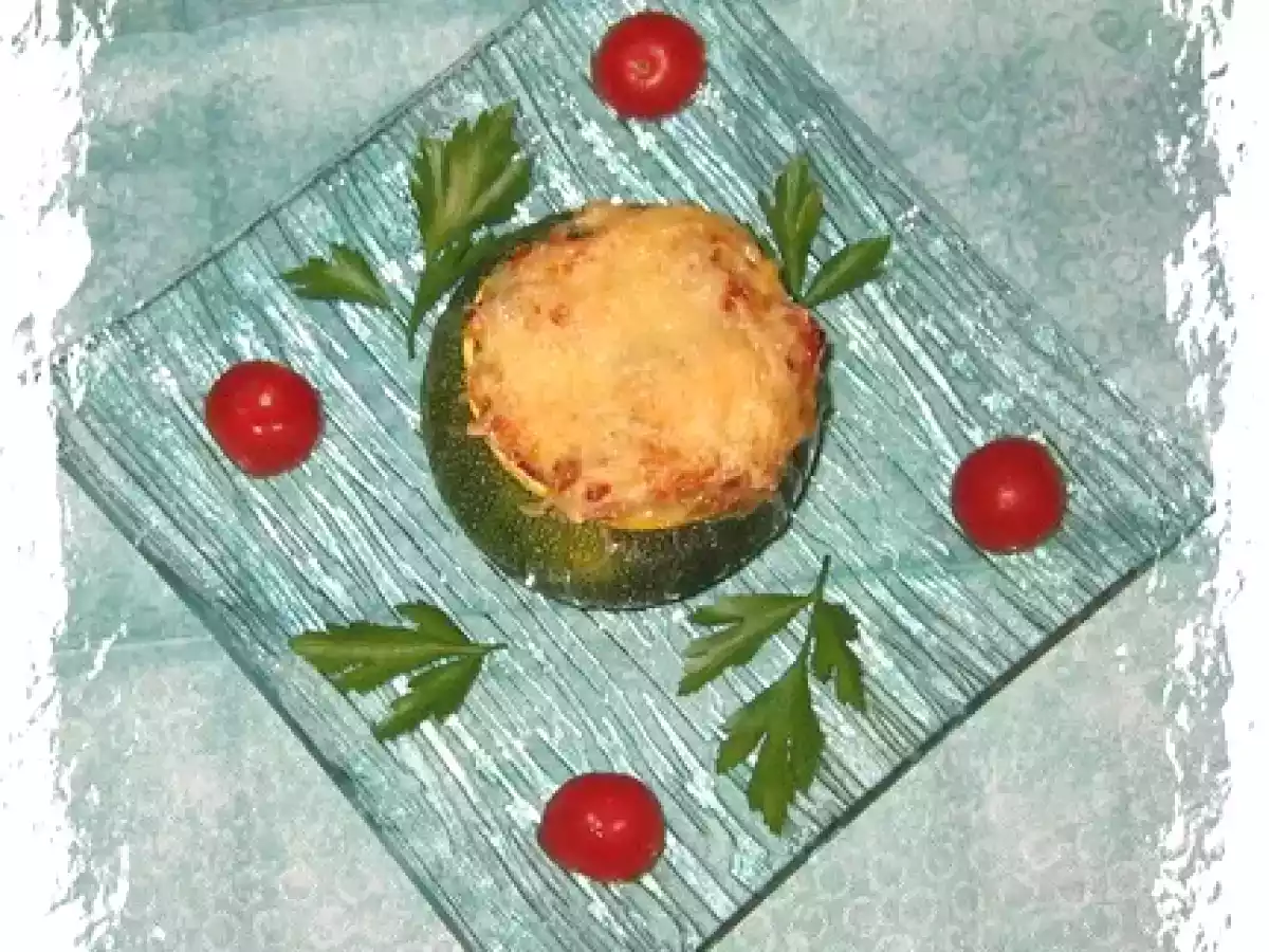 Gratiné de courgettes rondes farcies aux fruits de mer