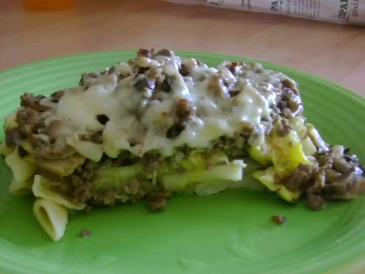 Gratins de pâtes aux hachis à la crème et courgettes