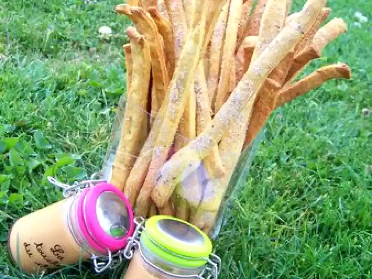 Gressins au curry romarin et sauce tomates et ail façon caviar d'aubergine - photo 2