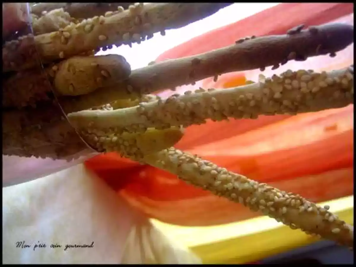 Gressins au fromage et au sésame