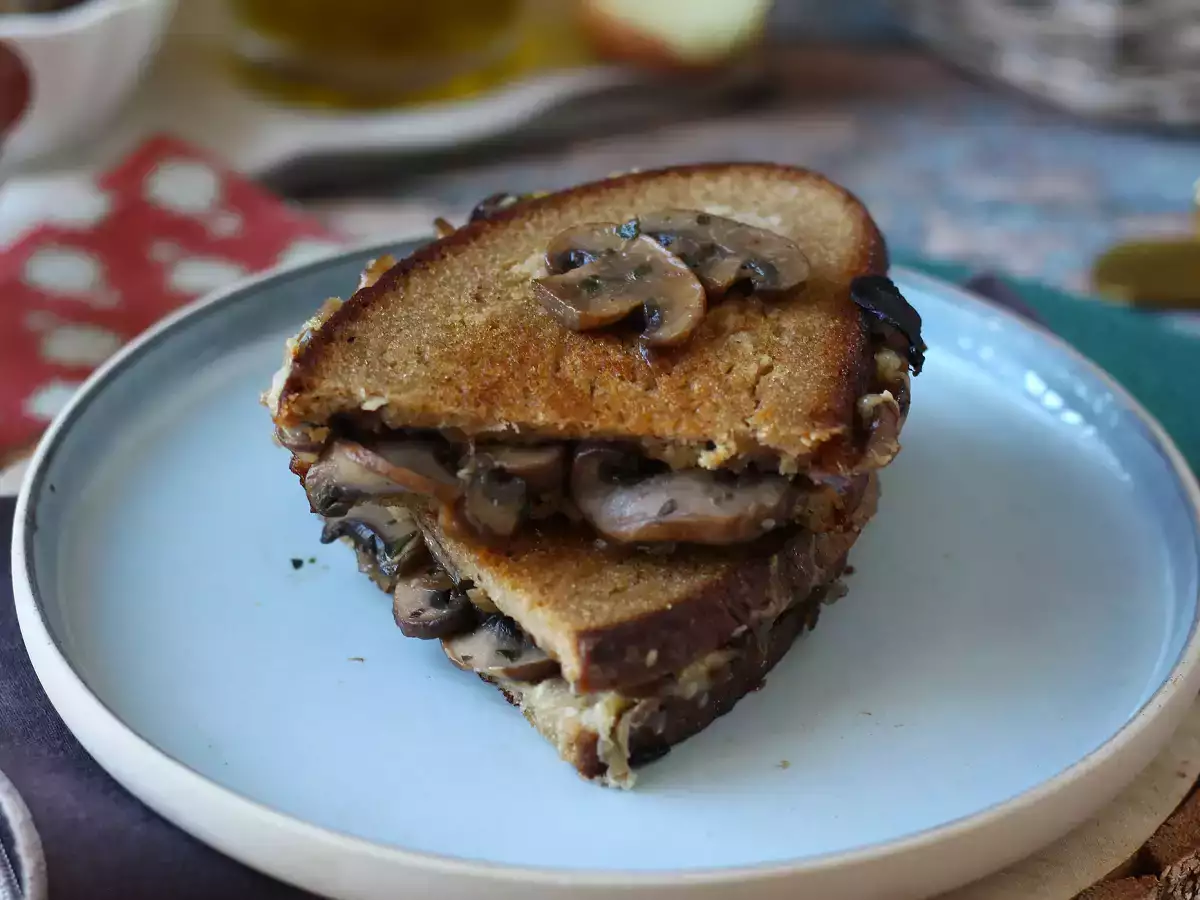 Grilled cheese champignons et comté