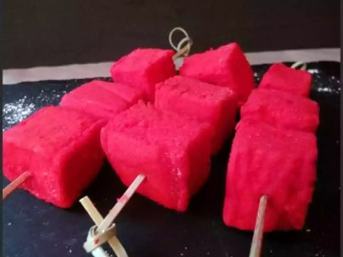 Guimauves à la fraise des bois & morceaux de fraises