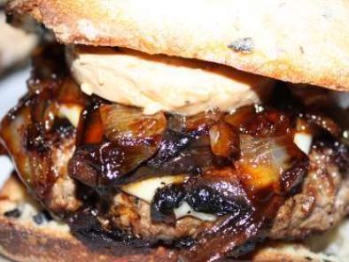 Hamburger au foie gras et à la confiture doignons, photo 2