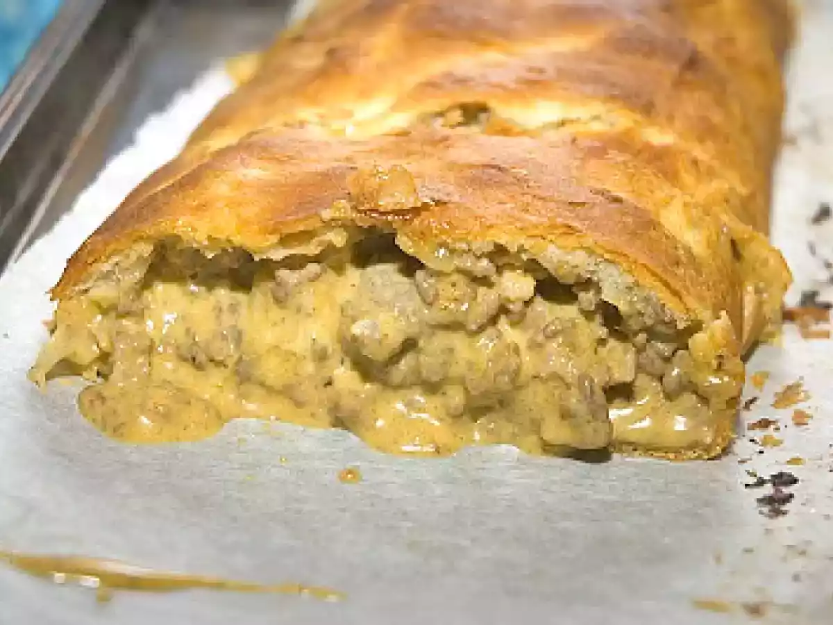 Hamburger roulé au fromage avec bacon