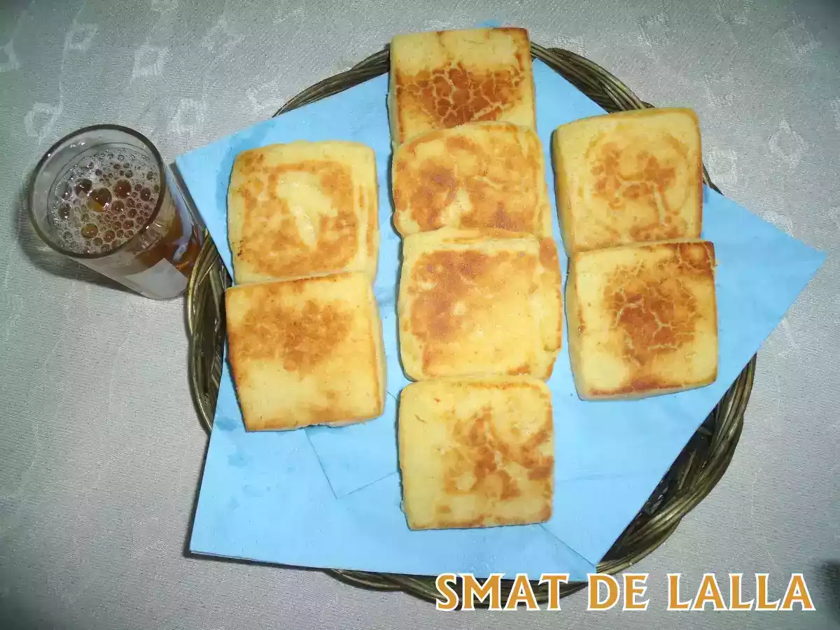 HARCHA (PETITES GALETTES DE SEMOULE)