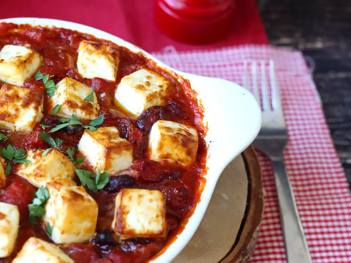 Haricots rouges mijotés à la tomate et feta rôtie - photo 3