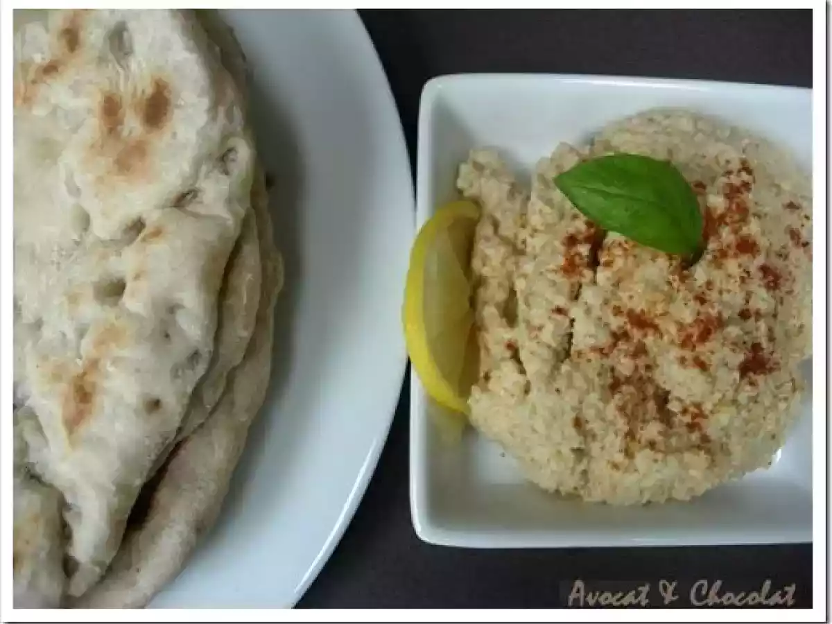 Houmous accompagné de pain Pita aux céréales et graines fait maison - photo 2
