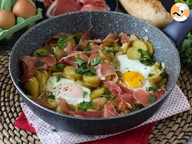 Huevos rotos, la recette espagnole super facile à faire à base de pommes de terre et d'œufs