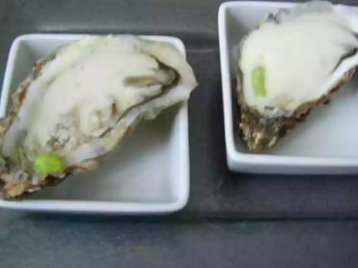 Huîtres et espuma nuoc-mâm