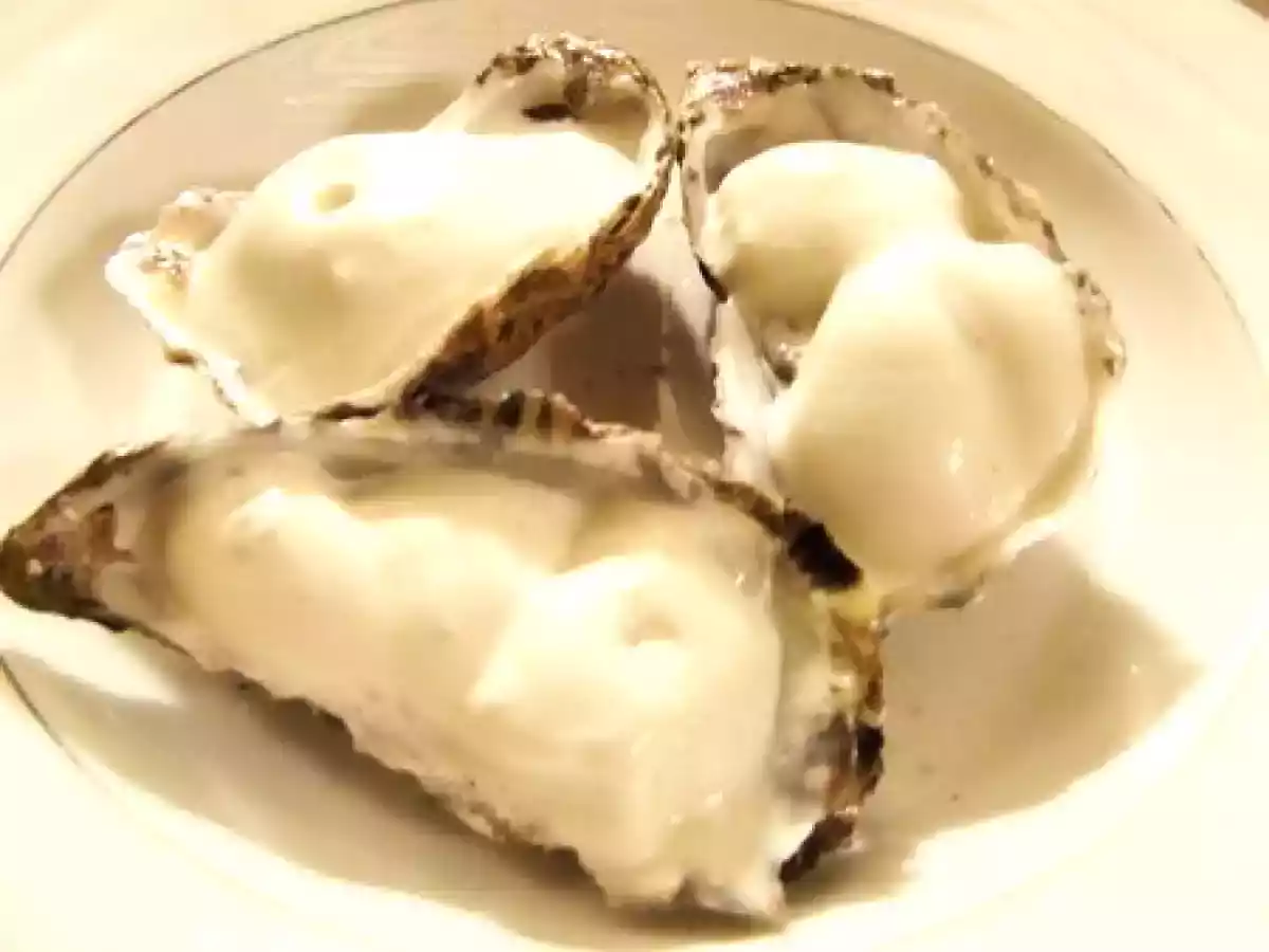 Huîtres sous leur écume d'eau de mer