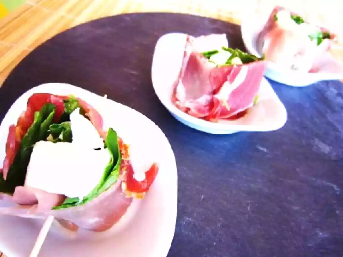 Involtinini de jambon cru et mozzarella