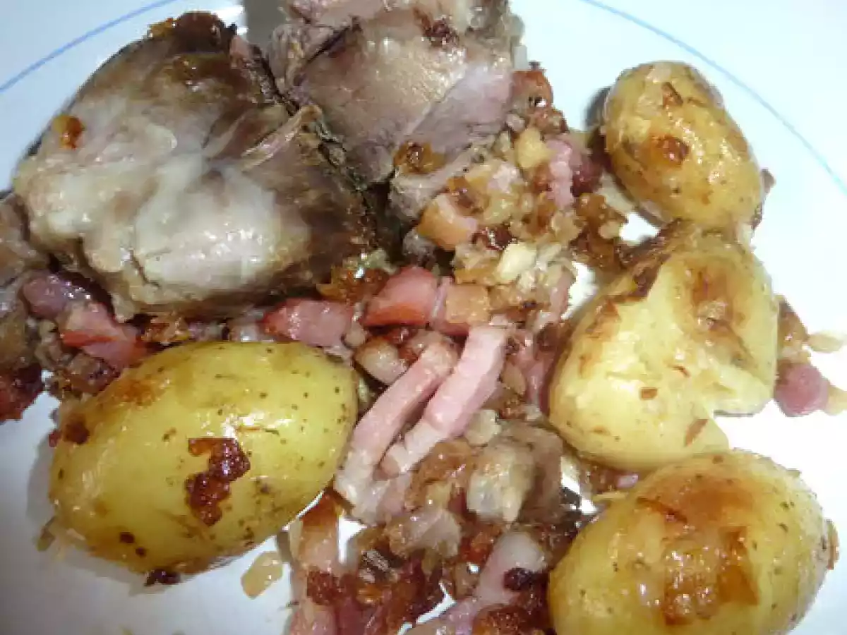 Jarret de porc aux petites pommes de terre primeur