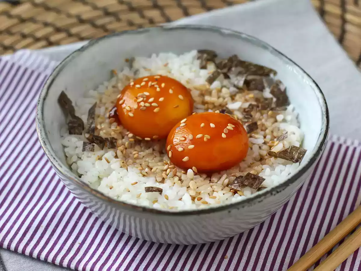 Jaunes d'œuf confits dans la sauce soja - photo 2