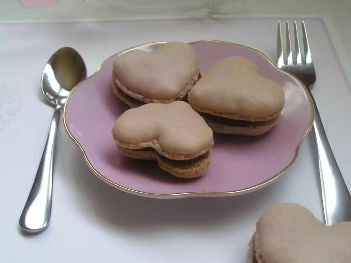 Jolies petits macarons en coeur pour les z'amoureux (Saint Valentin)