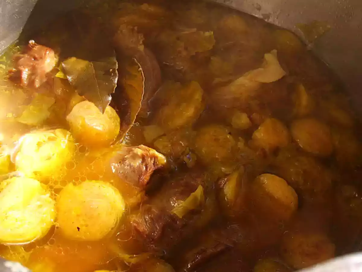 Joues de Porc aux Choux de Bruxelles et au Curry.